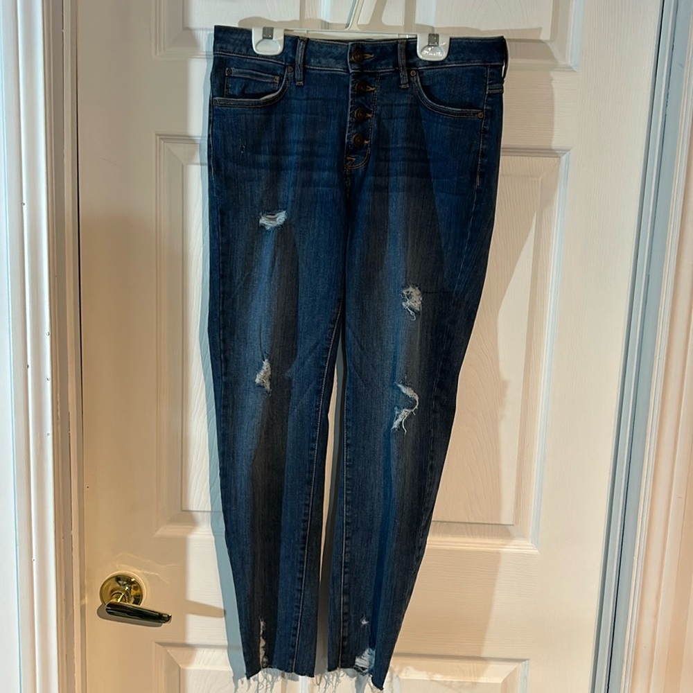 EUC Ladies Bootlegger Skinny Medium wash Jeans
